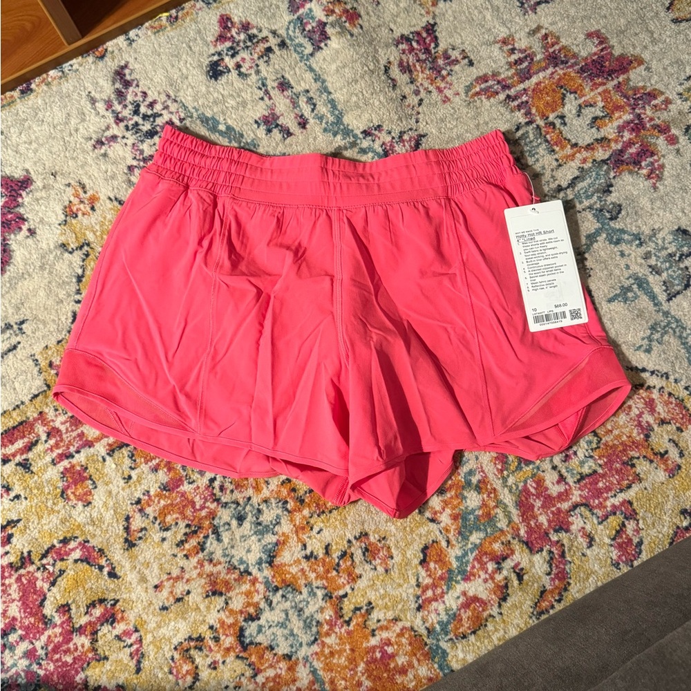 NWT Lululemon Hotty Hot Shorts